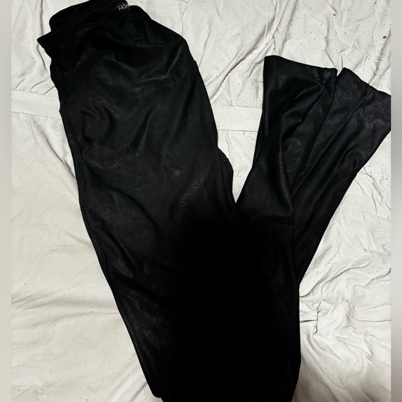 Fashion Nova XS Leggings - Picture 3 of 4